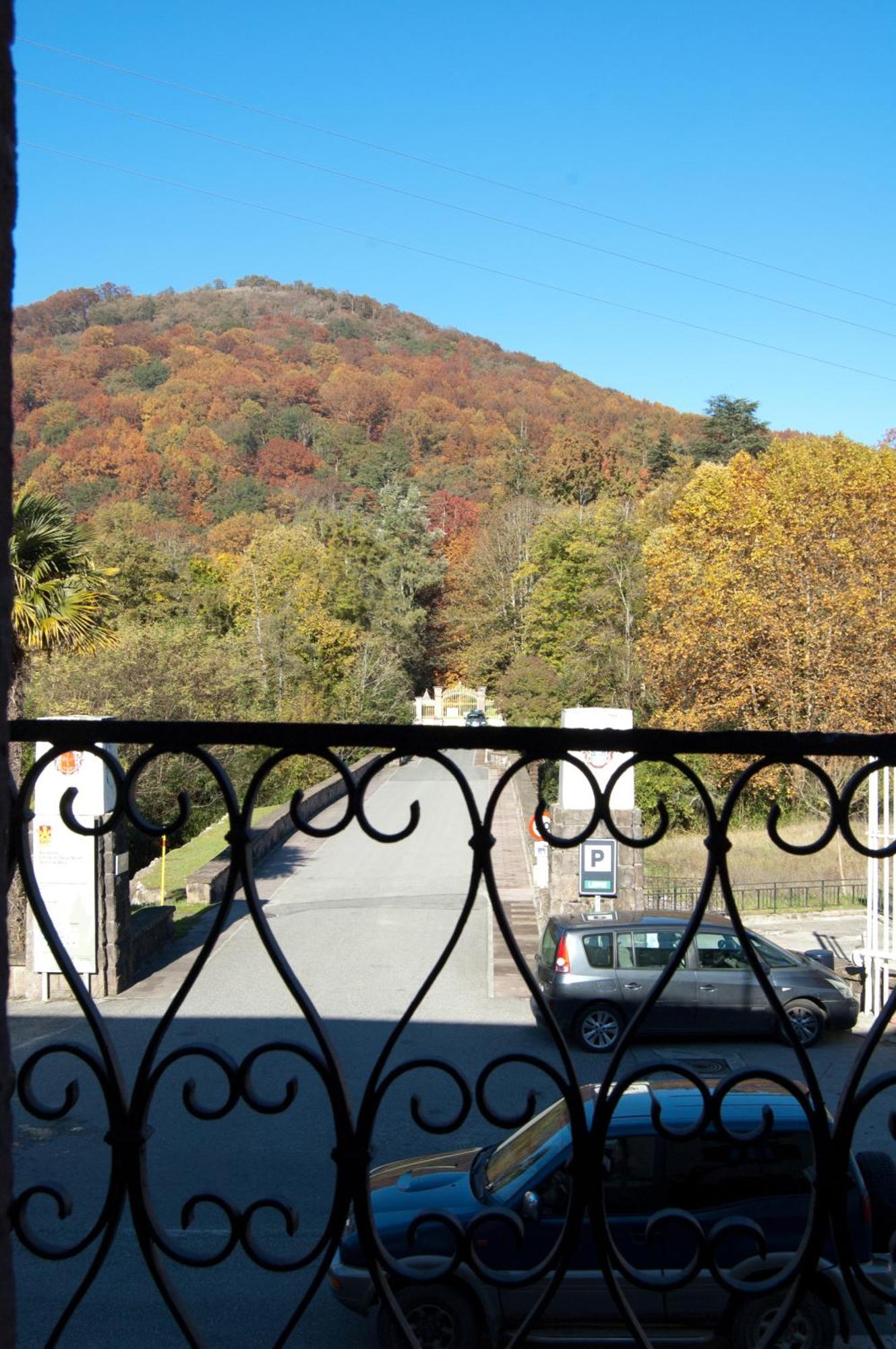 Hotel Urgain Oronoz-Mugaire Exteriér fotografie