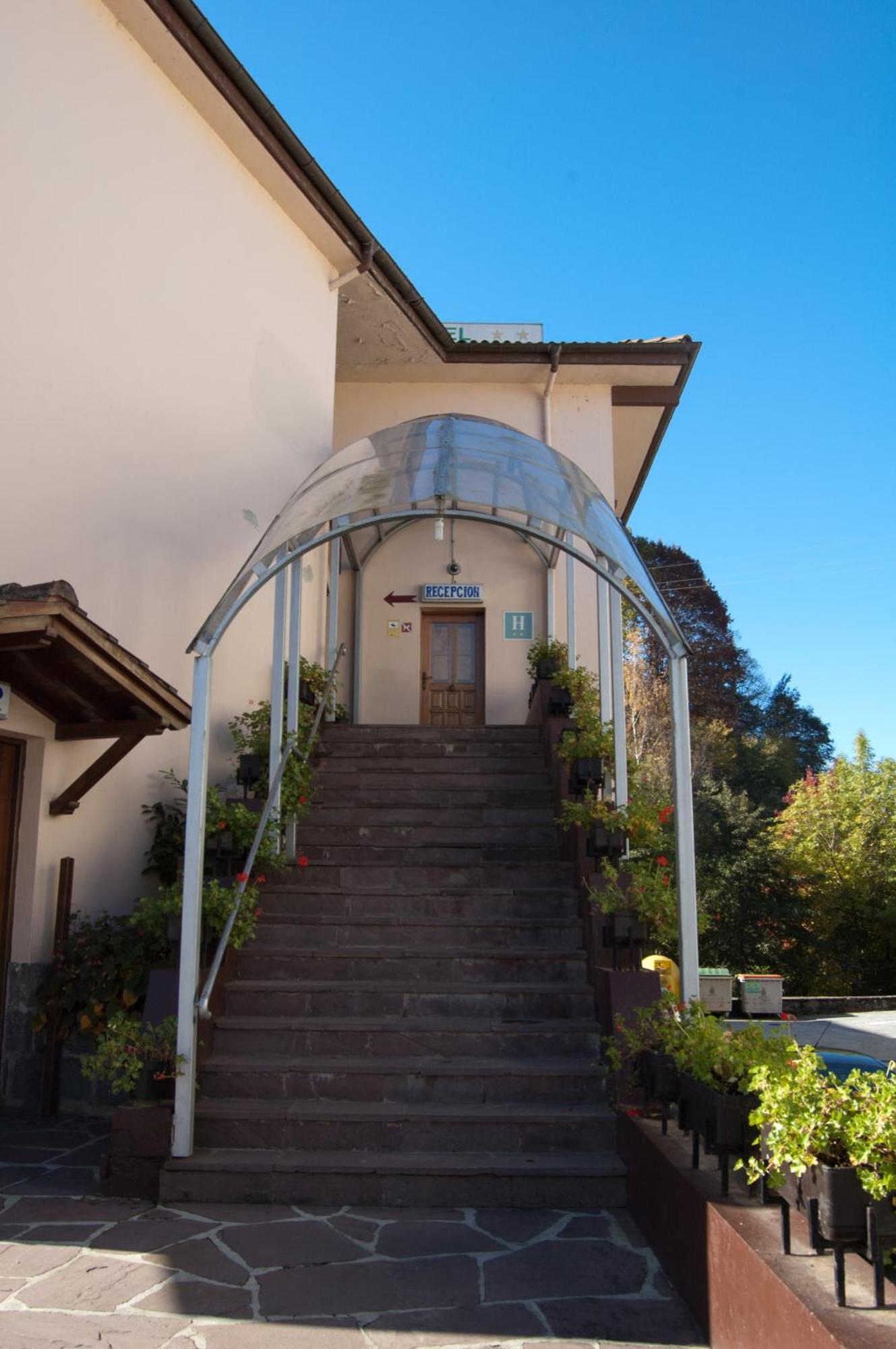Hotel Urgain Oronoz-Mugaire Exteriér fotografie
