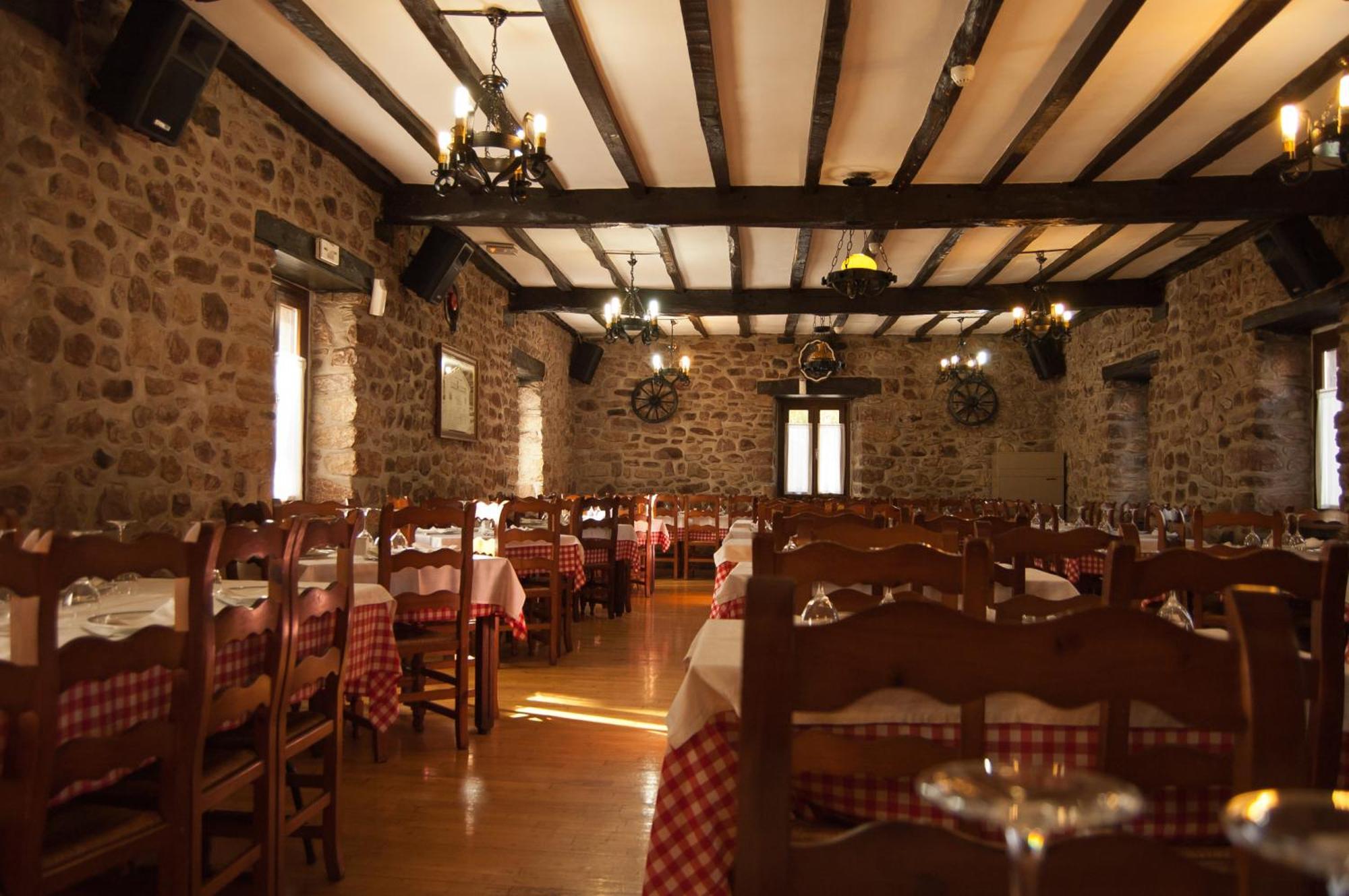 Hotel Urgain Oronoz-Mugaire Exteriér fotografie